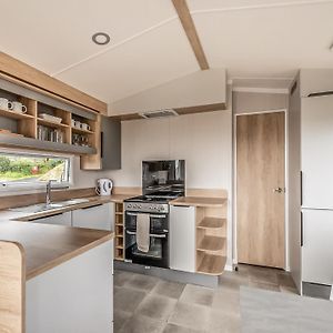 Mobile Home 4